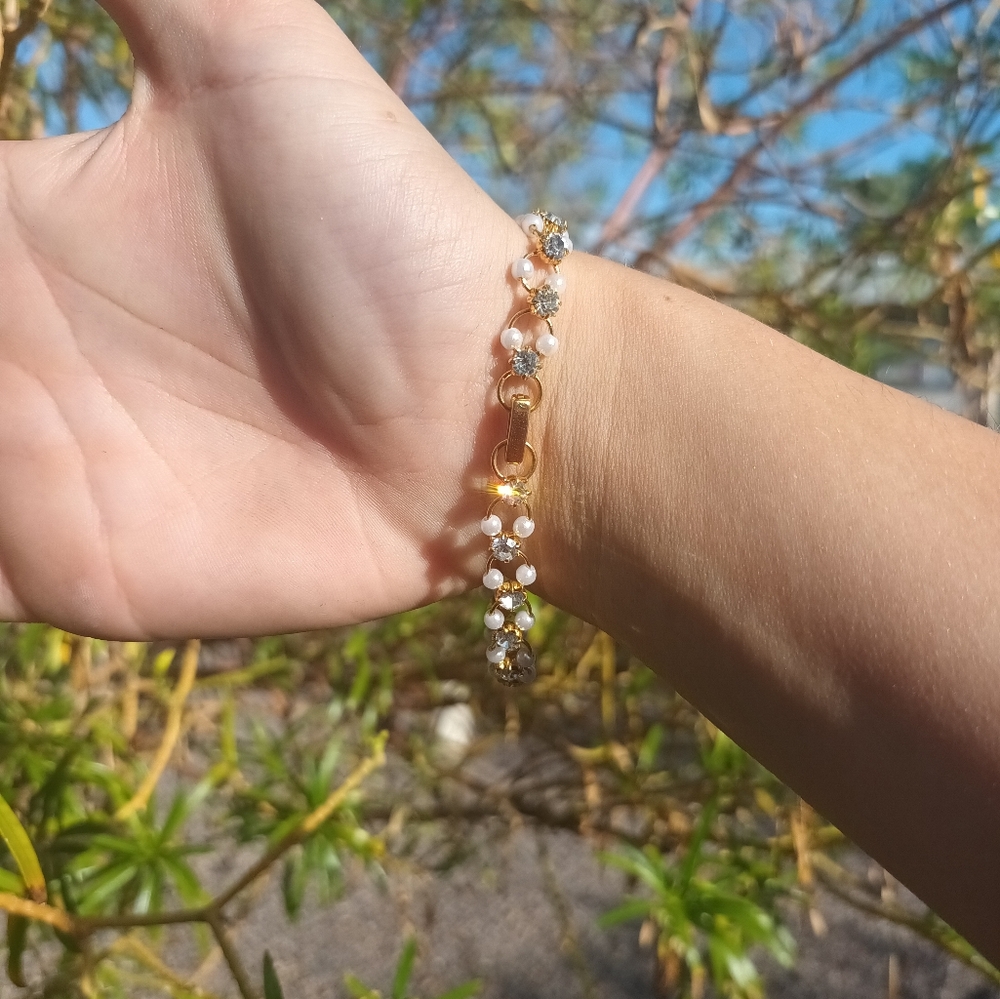 Elegant Gold Tone CZ and Pearl Bracelet - Picture 4 of 5